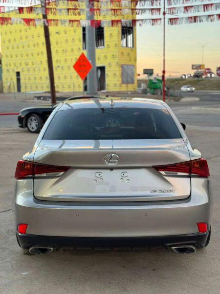 2017 Lexus IS 200t 200t