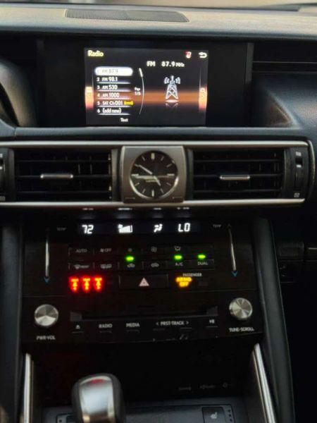 2017 Lexus IS 200t 200t