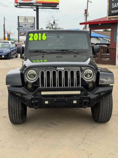 2016 Jeep Wrangler Unlimited Sahara