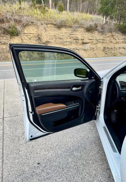 2018 Chrysler 300 Limited