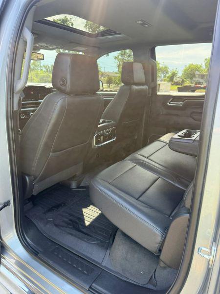 2023 GMC Sierra 1500 4WD Crew Cab Short Box SLT