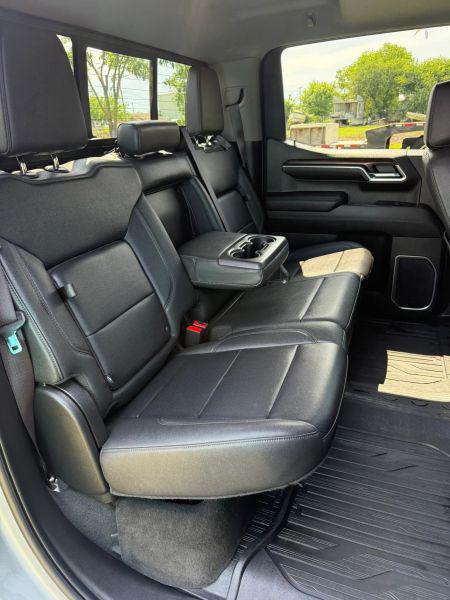 2023 GMC Sierra 1500 4WD Crew Cab Short Box SLT