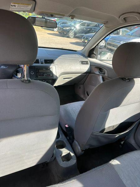 2005 Ford Focus ZX4