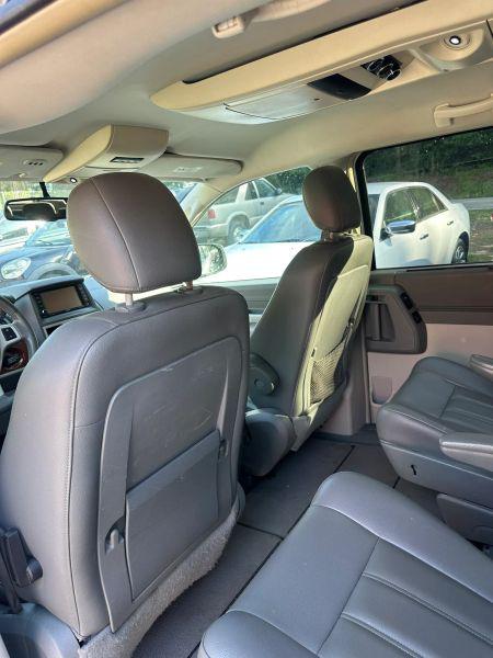2008 Chrysler Town & Country Touring