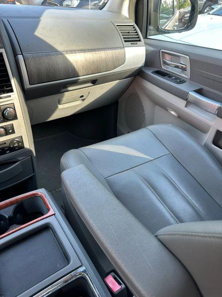 2008 Chrysler Town & Country Touring
