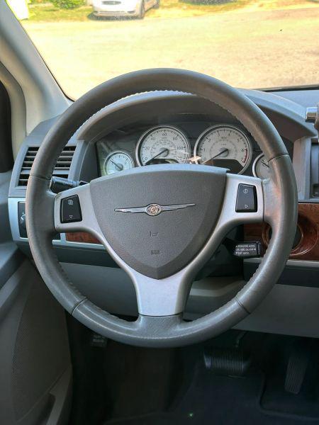 2008 Chrysler Town & Country Touring