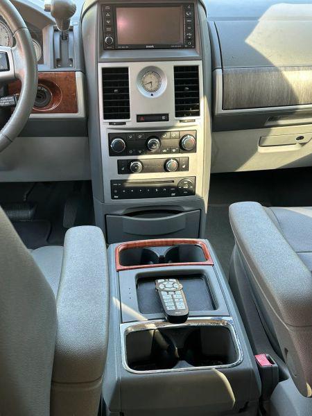 2008 Chrysler Town & Country Touring