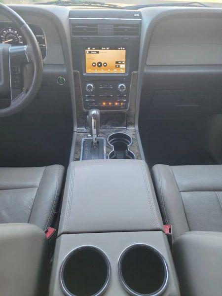 2016 Lincoln Navigator Select
