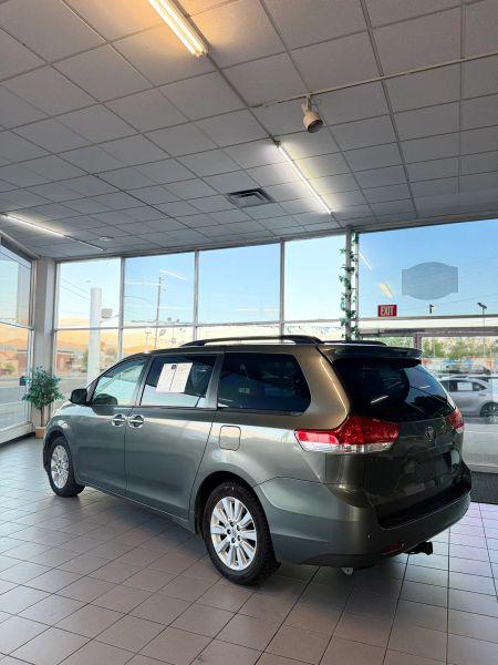 2011 Toyota Sienna XLE
