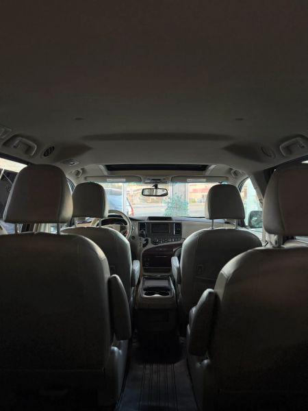 2011 Toyota Sienna XLE
