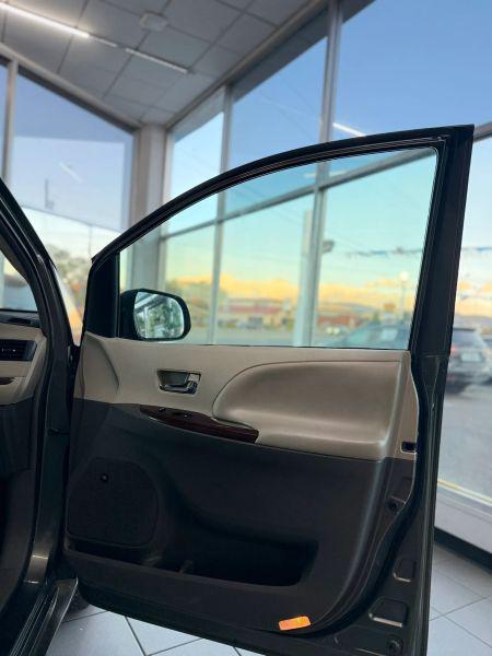 2011 Toyota Sienna XLE