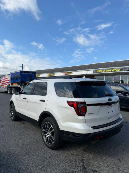 2018 Ford Explorer Sport