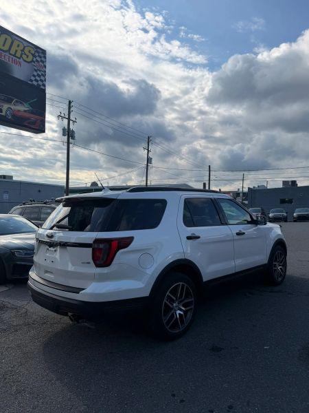 2018 Ford Explorer Sport