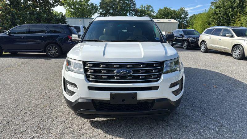 2017 Ford Explorer Base