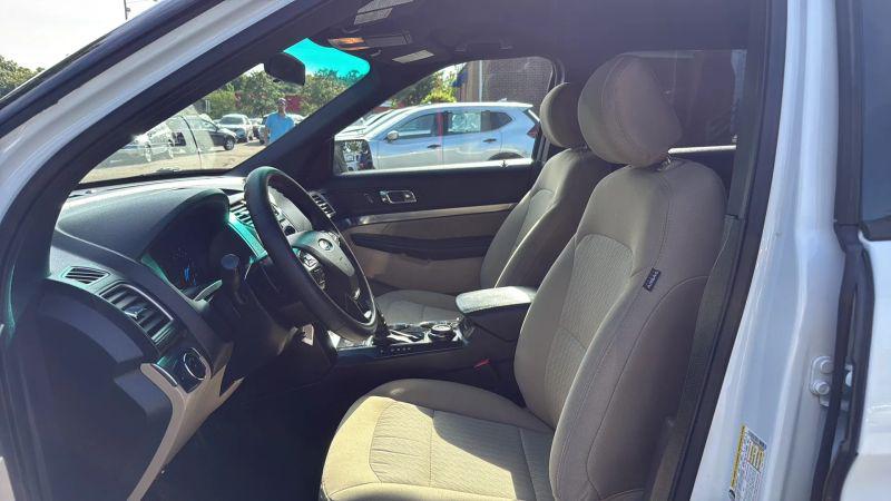 2017 Ford Explorer Base