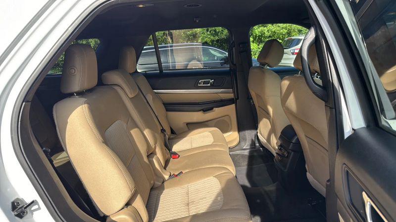 2017 Ford Explorer Base