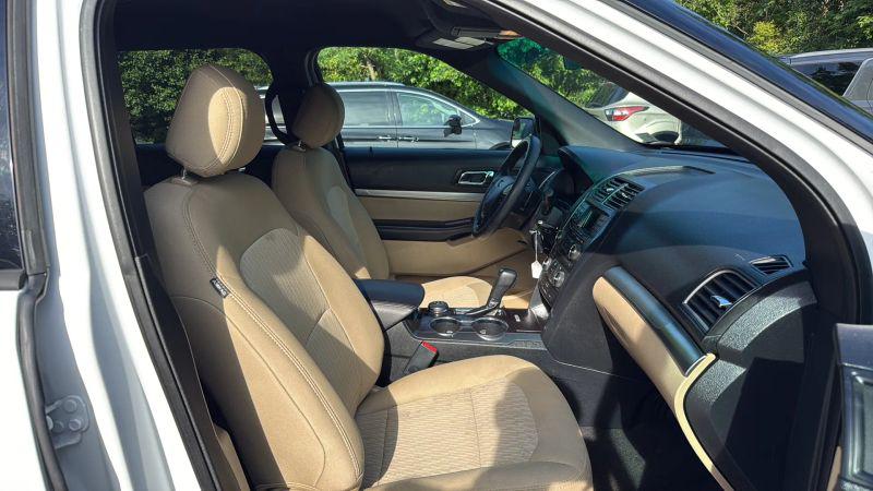 2017 Ford Explorer Base