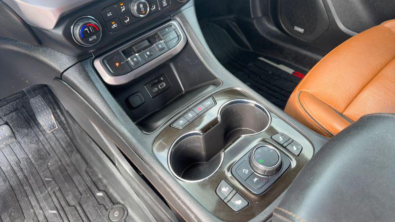 2020 GMC Acadia AWD AT4