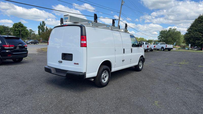 2022 GMC Savana Cargo RWD 2500 Regular Wheelbase Work Van