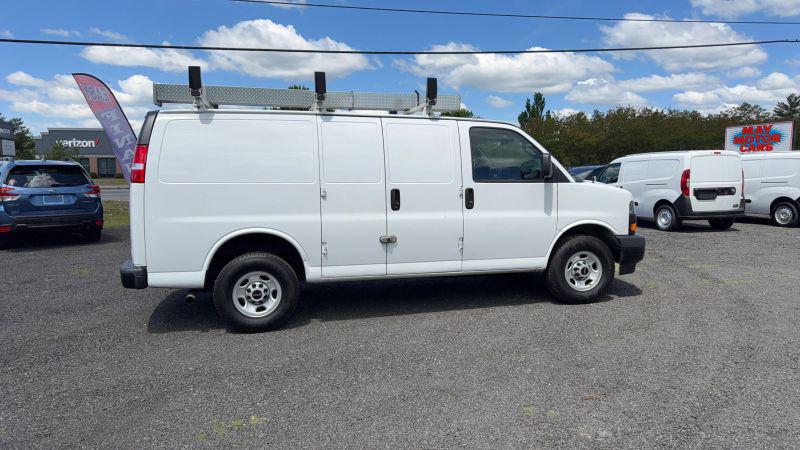 2022 GMC Savana Cargo RWD 2500 Regular Wheelbase Work Van