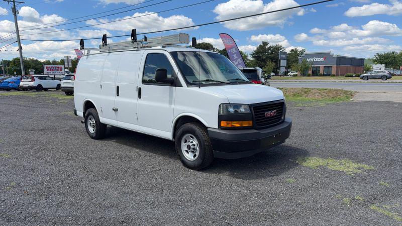 2022 GMC Savana Cargo RWD 2500 Regular Wheelbase Work Van