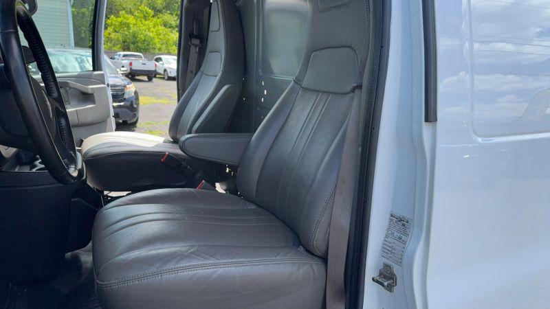 2022 GMC Savana Cargo RWD 2500 Regular Wheelbase Work Van