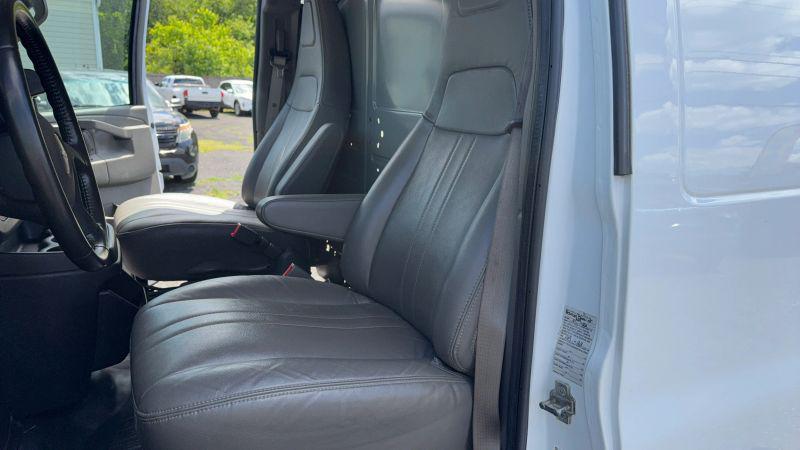 2022 GMC Savana Cargo RWD 2500 Regular Wheelbase Work Van