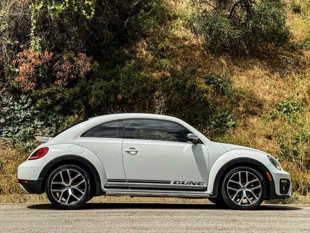 2016 Volkswagen Beetle 1.8T Dune