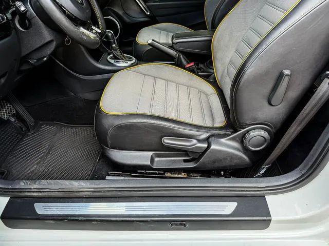 2016 Volkswagen Beetle 1.8T Dune