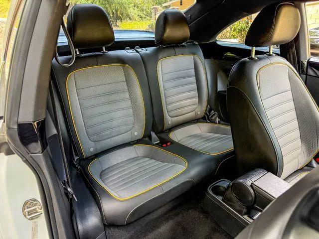 2016 Volkswagen Beetle 1.8T Dune
