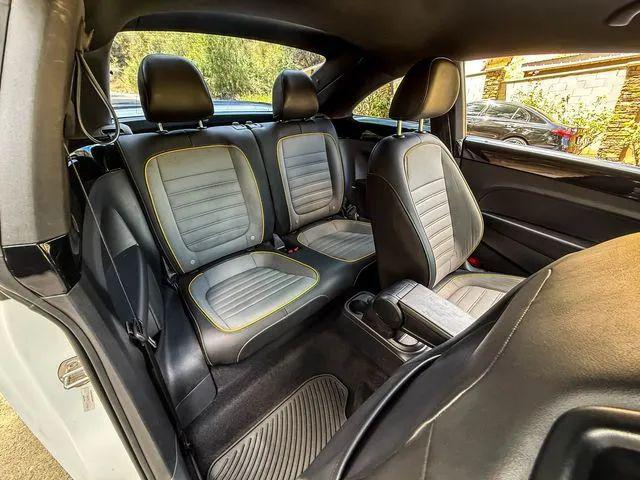 2016 Volkswagen Beetle 1.8T Dune