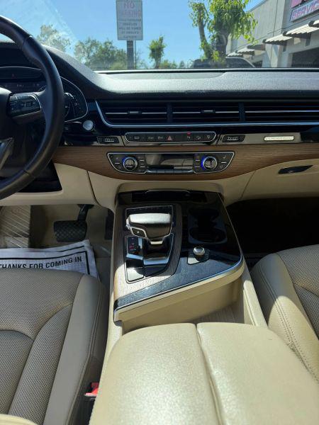 2017 Audi Q7 3.0T Premium