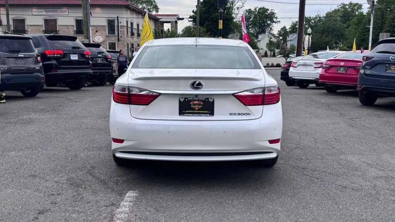 2015 Lexus ES 300h 300h