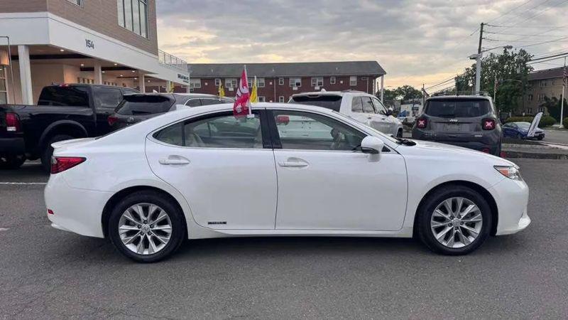 2015 Lexus ES 300h 300h