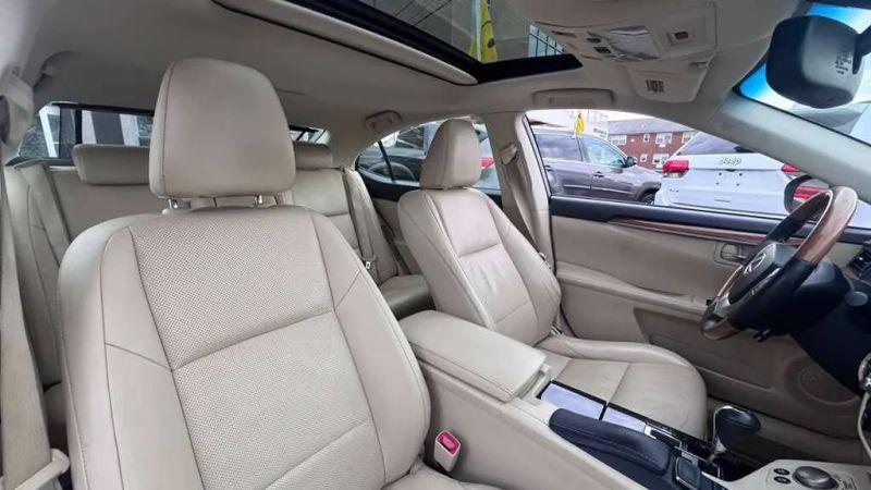 2015 Lexus ES 300h 300h
