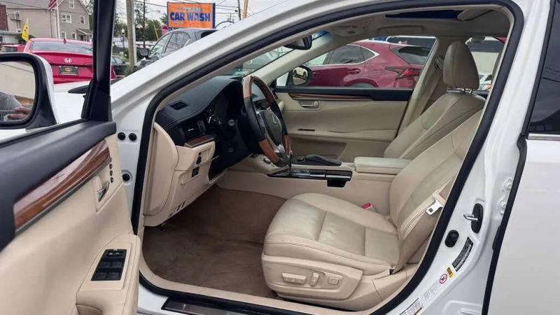 2015 Lexus ES 300h 300h