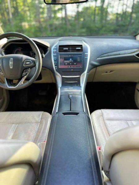2014 Lincoln MKZ Base