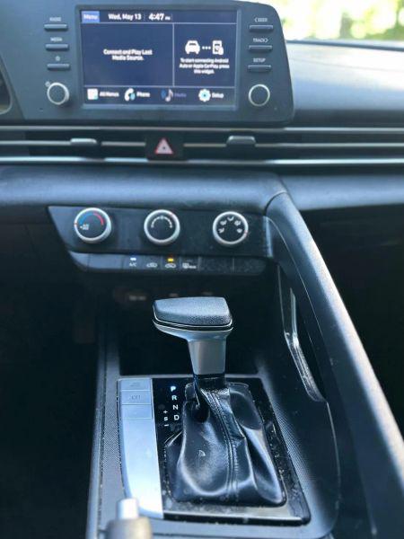 2021 Hyundai Elantra SE