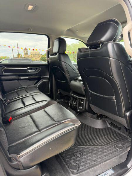 2020 Ram 1500 Laramie Crew Cab 4x4 5'7" Box