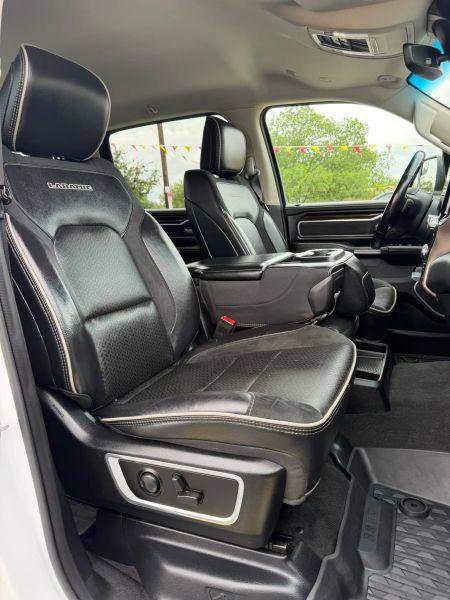 2020 Ram 1500 Laramie Crew Cab 4x4 5'7" Box