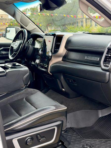2020 Ram 1500 Laramie Crew Cab 4x4 5'7" Box