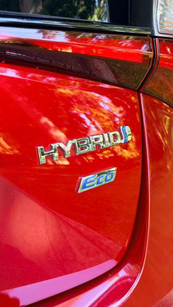 2020 Toyota Prius L Eco