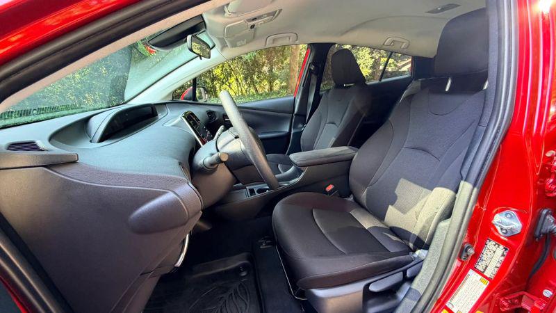 2020 Toyota Prius L Eco