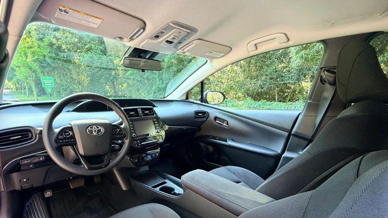 2020 Toyota Prius L Eco