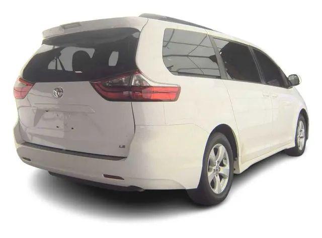 2020 Toyota Sienna LE