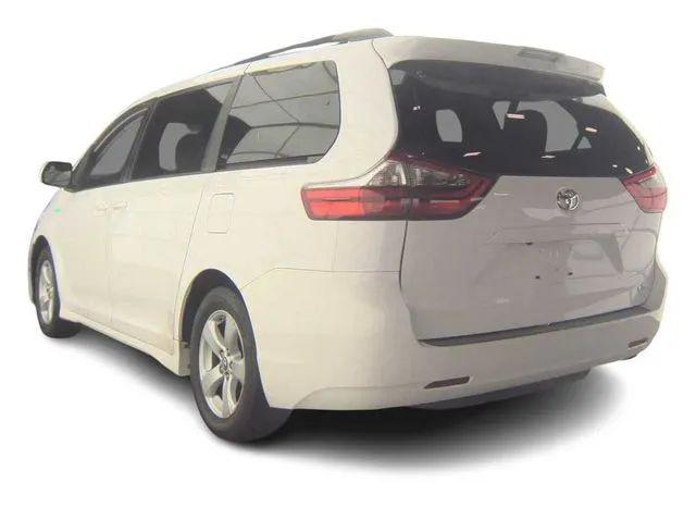 2020 Toyota Sienna LE