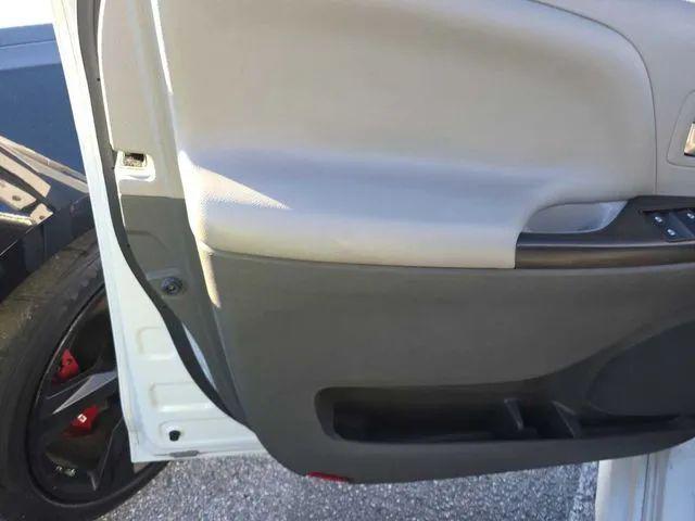 2020 Toyota Sienna LE