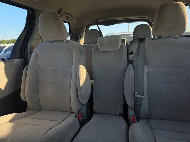 2020 Toyota Sienna LE