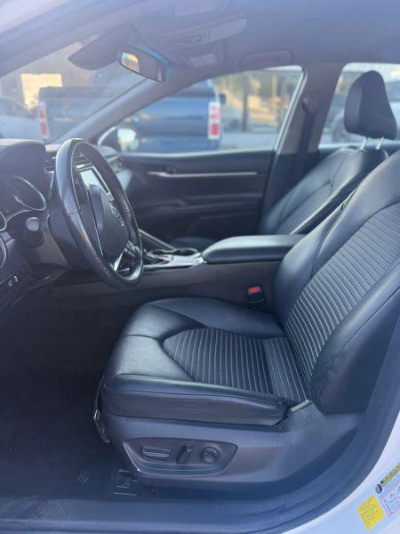 2019 Toyota Camry SE