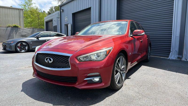 2015 INFINITI Q50 Premium